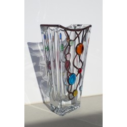Váza s barevnými kameny