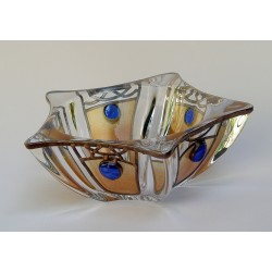 Abstraktní velká mísa