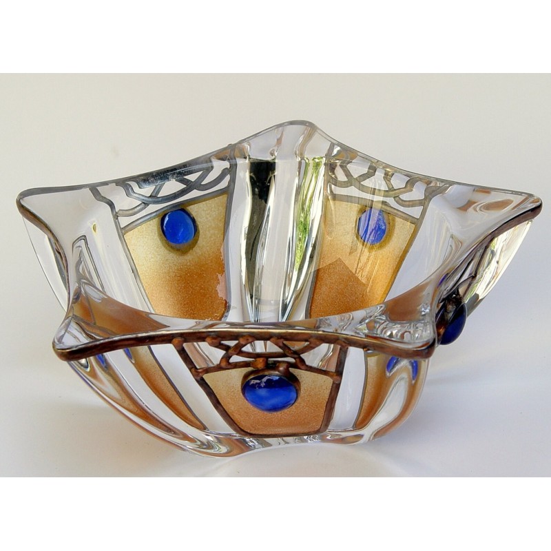 Abstraktní velká mísa